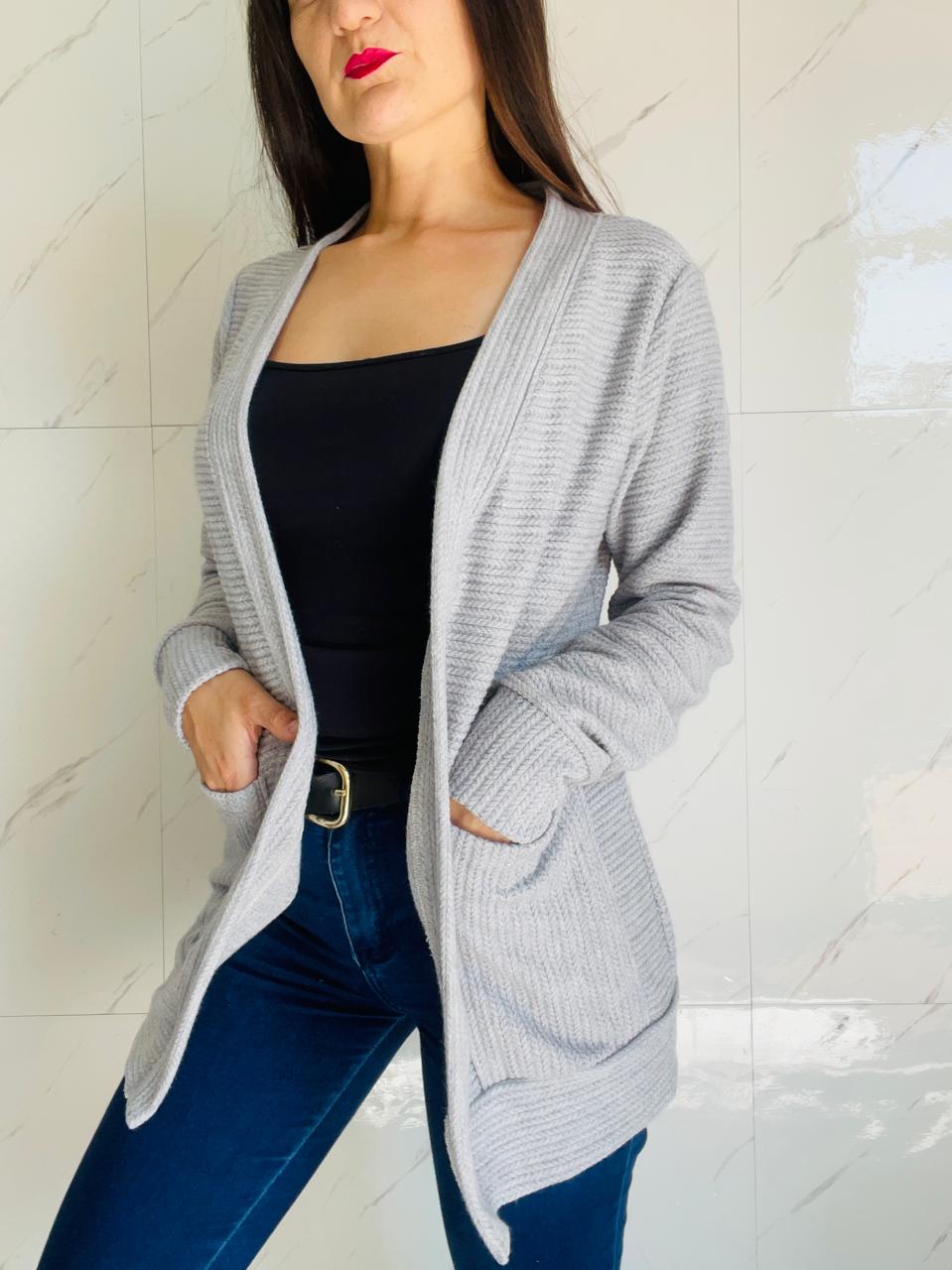 WhatsApp Image 2024-05-24 at 12.56.10 (7) Cardigan trenzado - Imagen 1